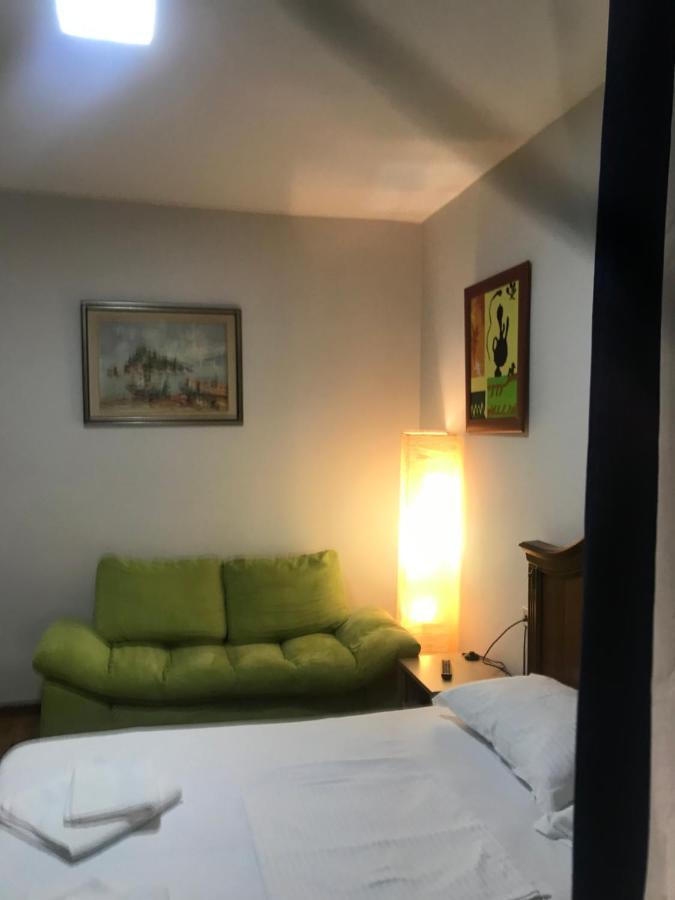 Proper House Iva Apartment Tirana Bagian luar foto